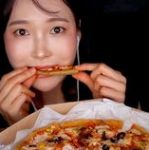 日系小姐姐吃冰淇淋,日系小姐姐的冰淇淋美味时光